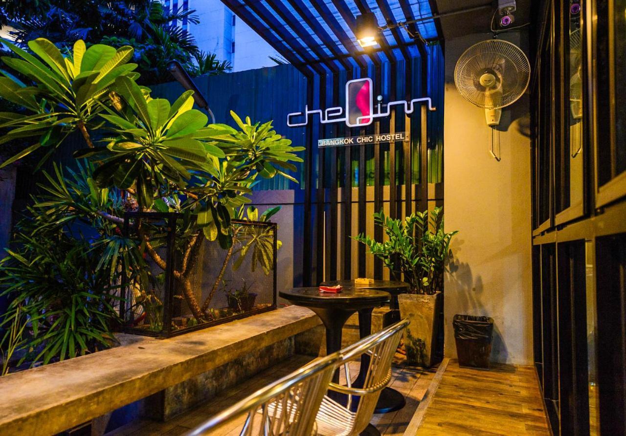 Cheqinn Hostel - Sukhumvit 4 Nana Plaza Bangkok Bagian luar foto