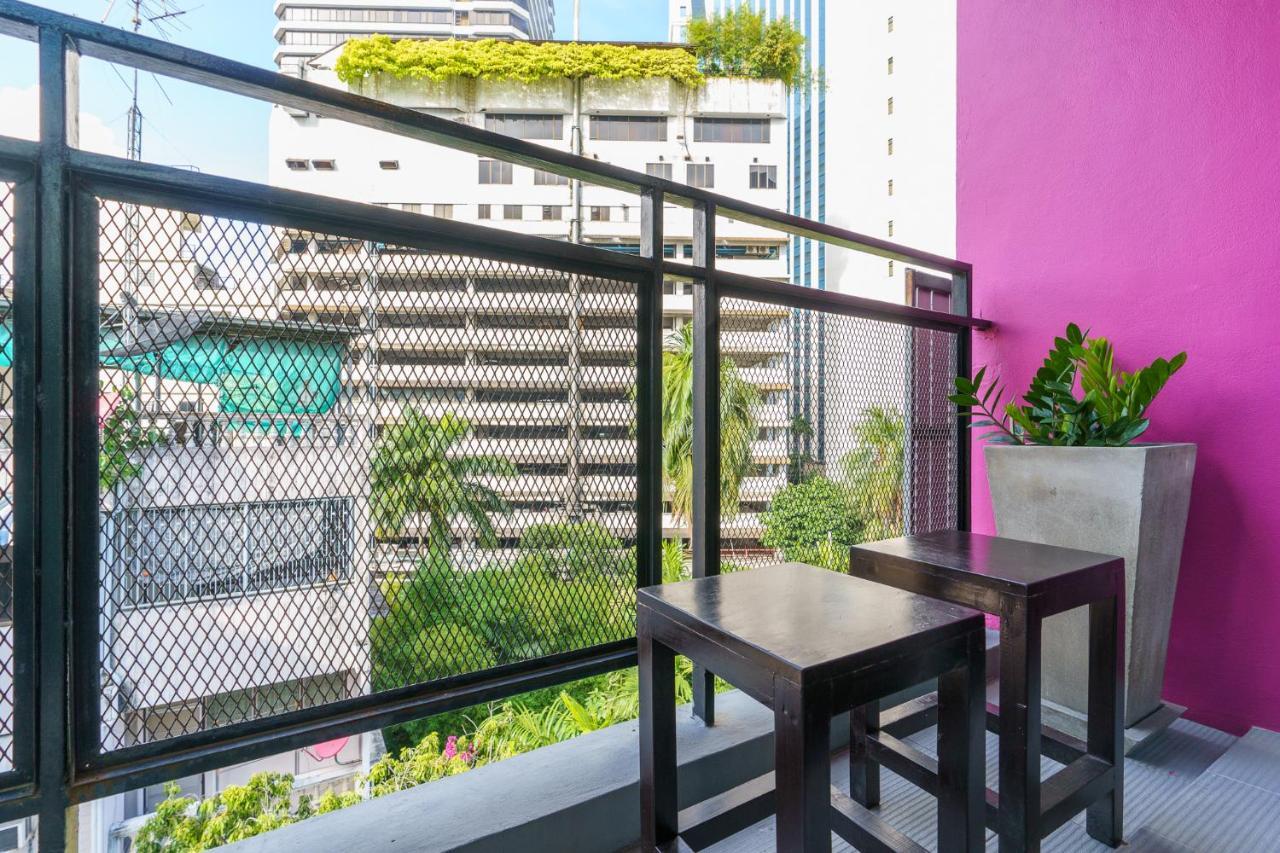 Cheqinn Hostel - Sukhumvit 4 Nana Plaza Bangkok Bagian luar foto